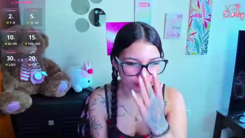 emma_boo_ online show from June 13, 4:59 pm