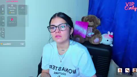 emma_boo_ online show from July 31, 4:35 am