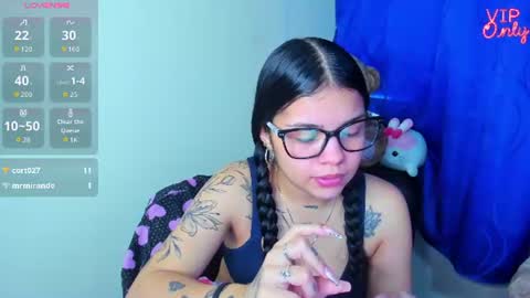 emma_boo_ online show from July 17, 5:49 pm