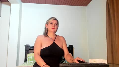 Snapshot of emma_brown777 chatting on January 6, 2:26 am ALBA online show from January 6, 2:26 am