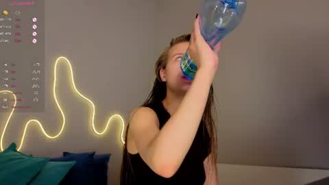 Emma online show from July 1, 1:16 am