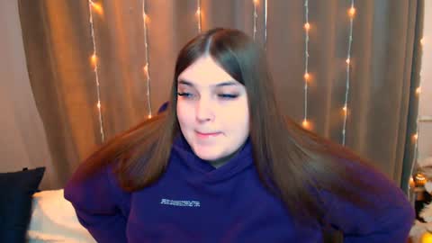 Snapshot of emma_dorn chatting on January 3, 11:35 am Eva online show from January 3, 11:35 am