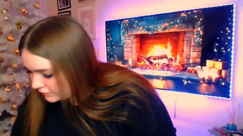 Snapshot of emma_dorn chatting on December 23, 12:08 pm Eva online show from December 23, 12:08 pm