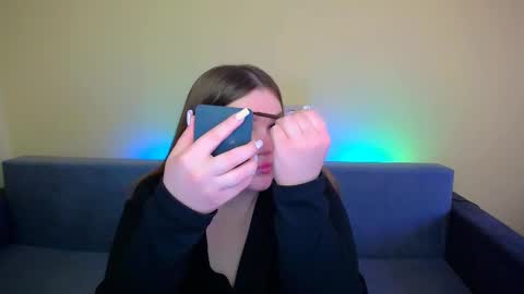 Snapshot of emma_dorn chatting on February 19, 10:56 am Eva online show from February 19, 10:56 am