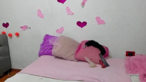 Emma online show from December 22, 3:55 am