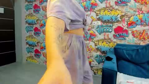 Emma online show from March 12, 1:30 am