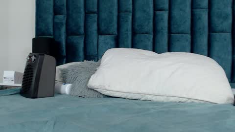 Emma online show from November 12, 11:36 pm