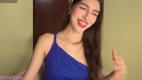 Emma 3 online show from April 11, 1:01 am