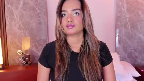 Snapshot of emma_hunter_ chatting on September 26, 4:10 am Emma online show from September 26, 4:10 am