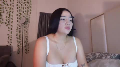 Snapshot of emma_johnson_ chatting on January 22, 2:04 am emma_johnson_ online show from January 22, 2:04 am