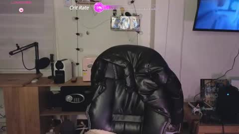 Snapshot of emma_johnson_ chatting on February 10, 1:24 am emma_johnson_ online show from February 10, 1:24 am