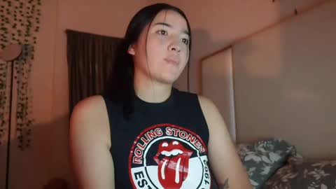 Snapshot of emma_johnson_ chatting on January 23, 2:23 am emma_johnson_ online show from January 23, 2:23 am