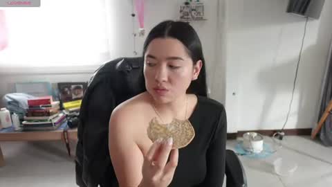emma_johnson_ online show from July 27, 2:03 pm