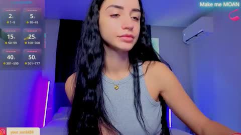 Snapshot of emma_jordan chatting on October 15, 7:55 am Emma online show from October 15, 7:55 am