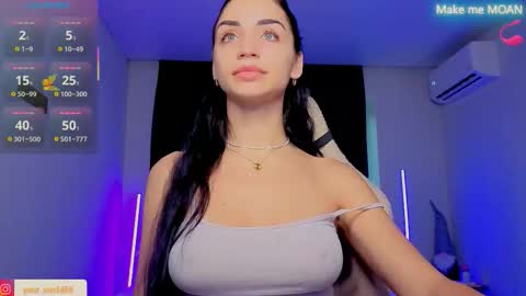 Snapshot of emma_jordan chatting on October 5, 7:57 am Emma online show from October 5, 7:57 am