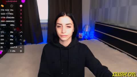 Snapshot of emma_jordan chatting on January 25, 11:02 am Emma online show from January 25, 11:02 am