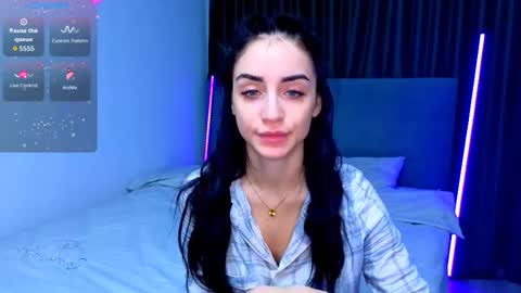 Emma online show from March 6, 3:29 pm