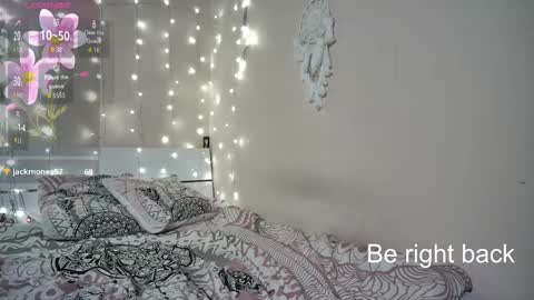 emma_just online show from October 4, 7:47 am