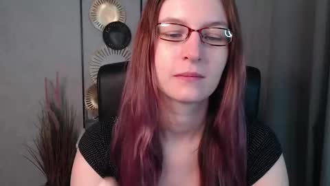 emma online show from December 3, 6:24 am