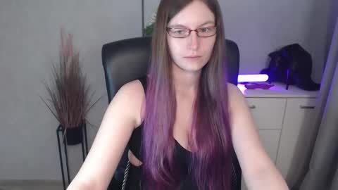 emma online show from November 4, 6:18 am