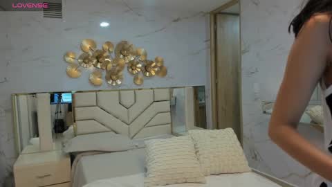 Emma online show from December 24, 10:22 am