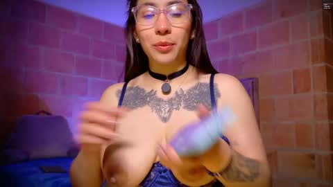Emma Rouse Independent Model online show from June 6, 7:14 am