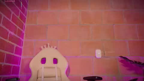 Emma Rouse Independent Model online show from November 5, 3:50 pm