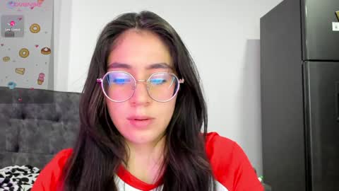 Snapshot of emma_sandovaal chatting on January 20, 2:01 am Emma online show from January 20, 2:01 am