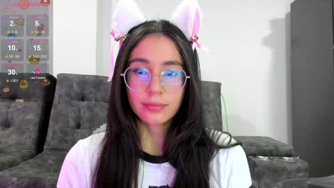 Snapshot of emma_sandovaal chatting on January 3, 1:38 am Emma online show from January 3, 1:38 am