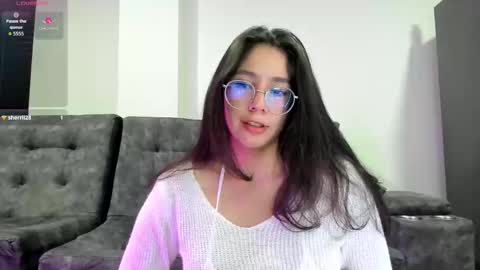 Snapshot of emma_sandovaal chatting on October 20, 3:53 am Emma online show from October 20, 3:53 am