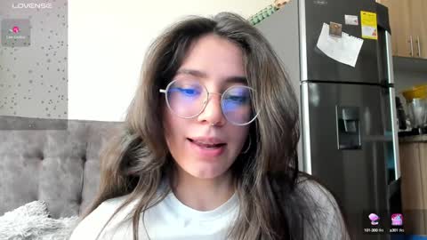Snapshot of emma_sandovaal chatting on December 12, 6:21 pm Emma online show from December 12, 6:21 pm