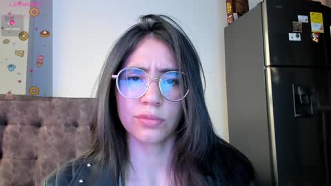 Snapshot of emma_sandovaal chatting on January 15, 10:35 pm Emma online show from January 15, 10:35 pm