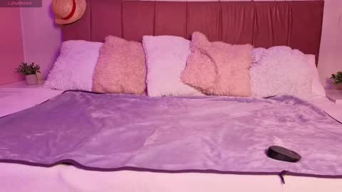 Emma online show from March 21, 7:08 pm