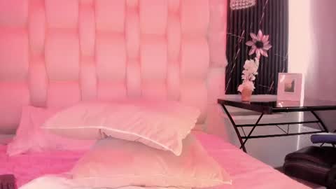 emmaa00_ online show from June 17, 5:58 pm