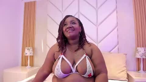 EmmaBrantt  online show from July 28, 4:32 am
