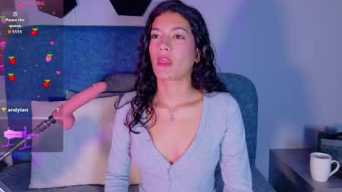 Emma online show from May 5, 1:25 pm