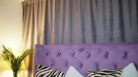  Emma  online show from November 2, 12:25 am