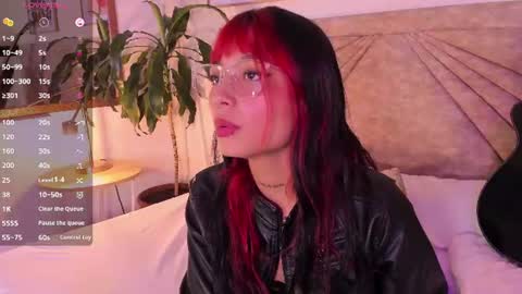           online show from June 27, 12:22 pm