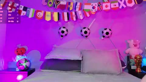  Emma  online show from June 30, 4:01 am