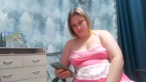 Snapshot of emmamelody944534 chatting on September 18, 1:04 am emmamelody online show from September 18, 1:04 am
