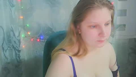 emmamelody online show from November 18, 11:22 am