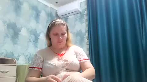 Snapshot of emmamelody944534 chatting on September 16, 12:51 am emmamelody online show from September 16, 12:51 am