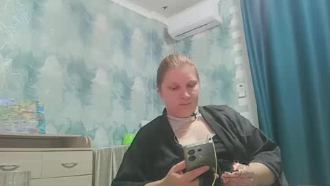 Snapshot of emmamelody944534 chatting on October 8, 6:34 pm emmamelody online show from October 8, 6:34 pm