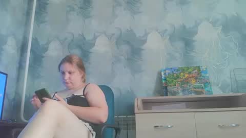 Snapshot of emmamelody944534 chatting on September 21, 8:46 am emmamelody online show from September 21, 8:46 am