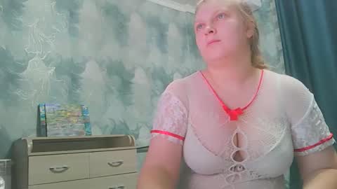 Snapshot of emmamelody944534 chatting on September 26, 1:47 am emmamelody online show from September 26, 1:47 am