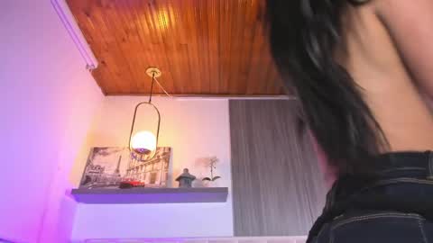 Emma online show from April 29, 2:37 am