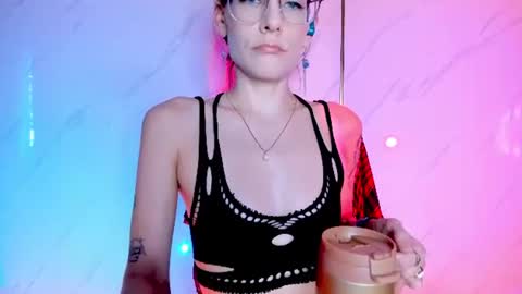 RH-NEGATIVE GREEN-EYED BAELIEN online show from July 21, 9:32 am