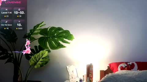 Emma online show from May 7, 10:35 pm