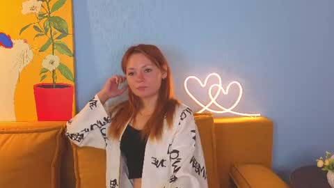 emmawells_s online show from June 22, 1:43 am