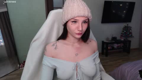 Emily online show from December 15, 6:40 am